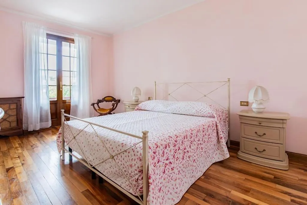 Grand Villa With Exlusive Garden Camaiore