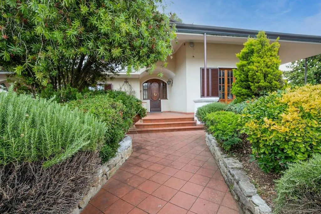 Grand Villa With Exlusive Garden Camaiore